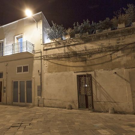 Bed and Breakfast La Loggia Dei Rayno Lecce Exterior foto