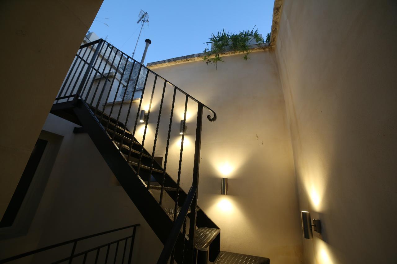 Bed and Breakfast La Loggia Dei Rayno Lecce Exterior foto