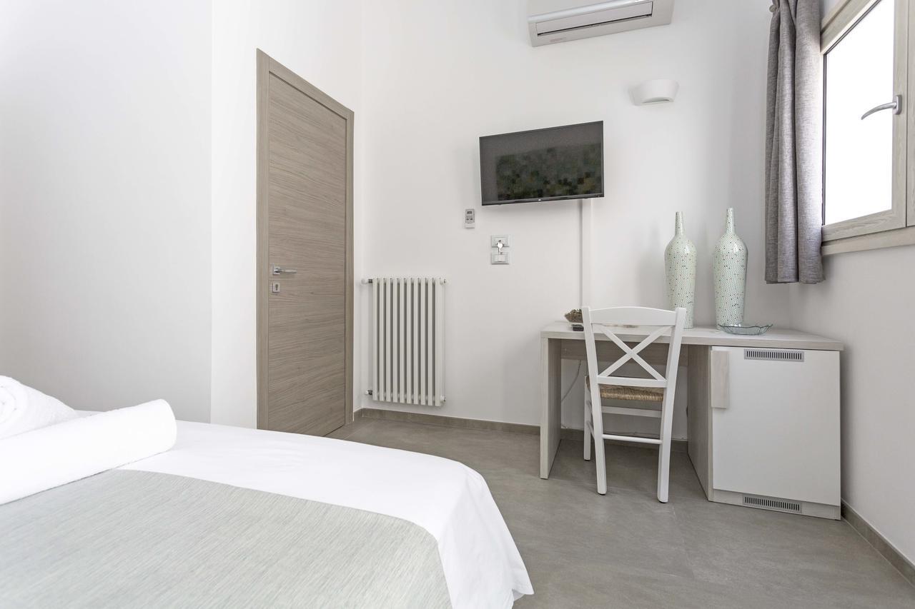 Bed and Breakfast La Loggia Dei Rayno Lecce Exterior foto